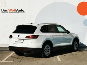 VW Touareg 3.0 V6 TDI SCR 4MOTION, снимка 2