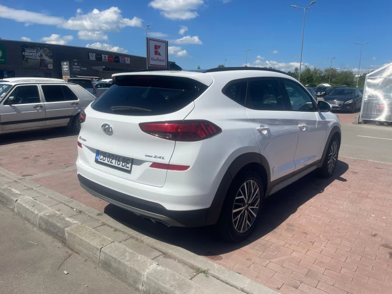 Hyundai Tucson ПЕРФЕКТНА, снимка 4 - Автомобили и джипове - 47434122