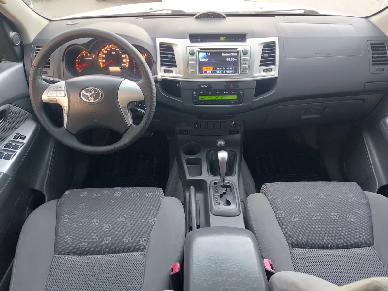 Toyota Hilux 3.0 D4-D, 171 к.с., 4х4, АВТОМАТИК, ЮЖНА ИТАЛИЯ, , снимка 10 - Автомобили и джипове - 47619888