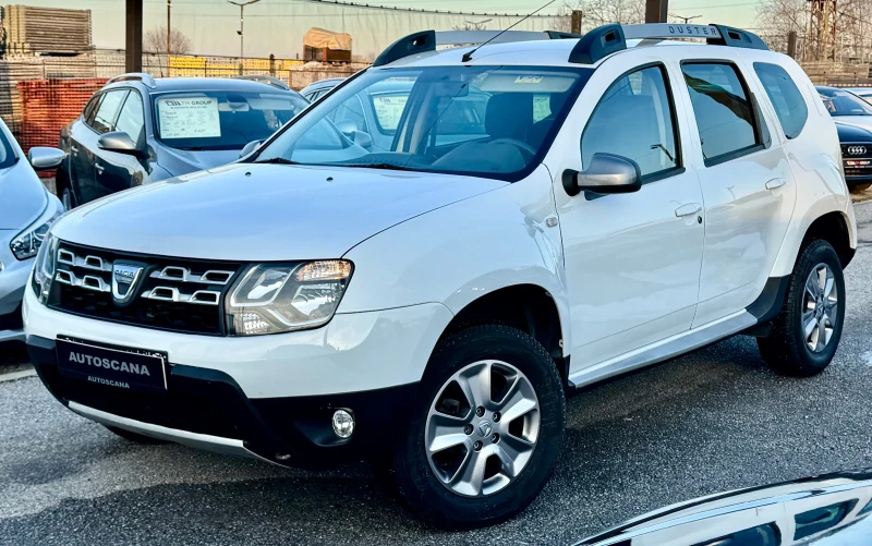 Dacia Duster Фабрична Газ, снимка 2 - Автомобили и джипове - 48630130