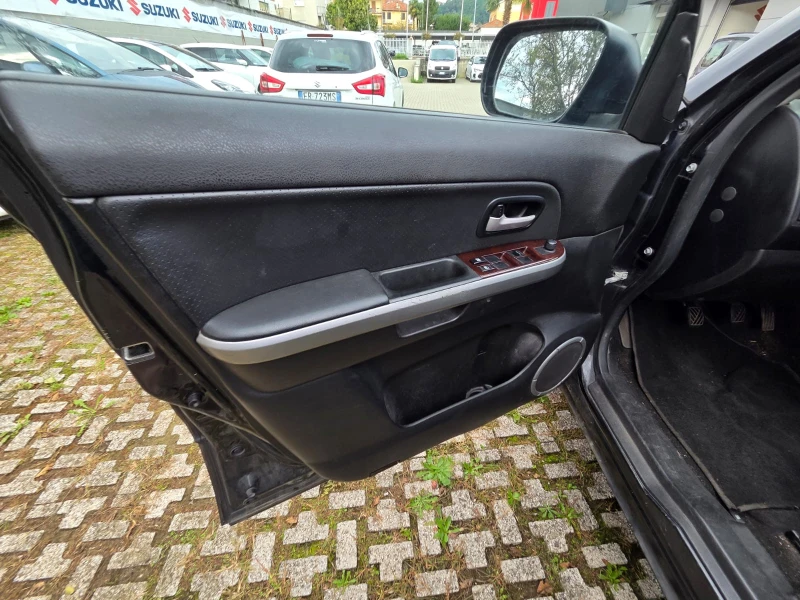 Suzuki Grand vitara 1.9 d, снимка 12 - Автомобили и джипове - 53030054