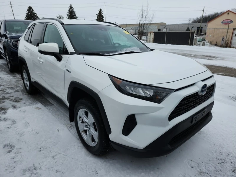 Toyota Rav4 * HYBRID LE * CARFAX * БЕЗ ПЪРВОНАЧАЛНА ВНОСКА, снимка 2 - Автомобили и джипове - 53087374