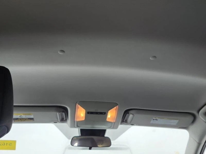 Toyota Rav4 * HYBRID LE * CARFAX * БЕЗ ПЪРВОНАЧАЛНА ВНОСКА, снимка 11 - Автомобили и джипове - 53087374