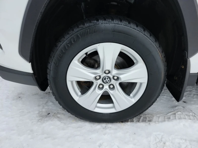 Toyota Rav4 * HYBRID LE * CARFAX * БЕЗ ПЪРВОНАЧАЛНА ВНОСКА, снимка 6 - Автомобили и джипове - 53087374