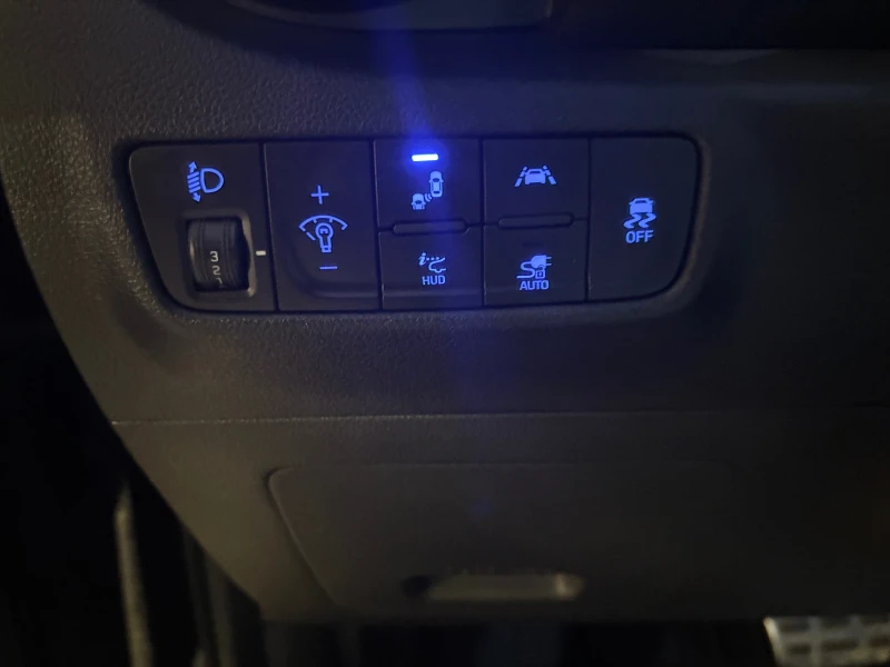 Hyundai Kona Premium 64kwh термопомпа, снимка 15 - Автомобили и джипове - 53141241