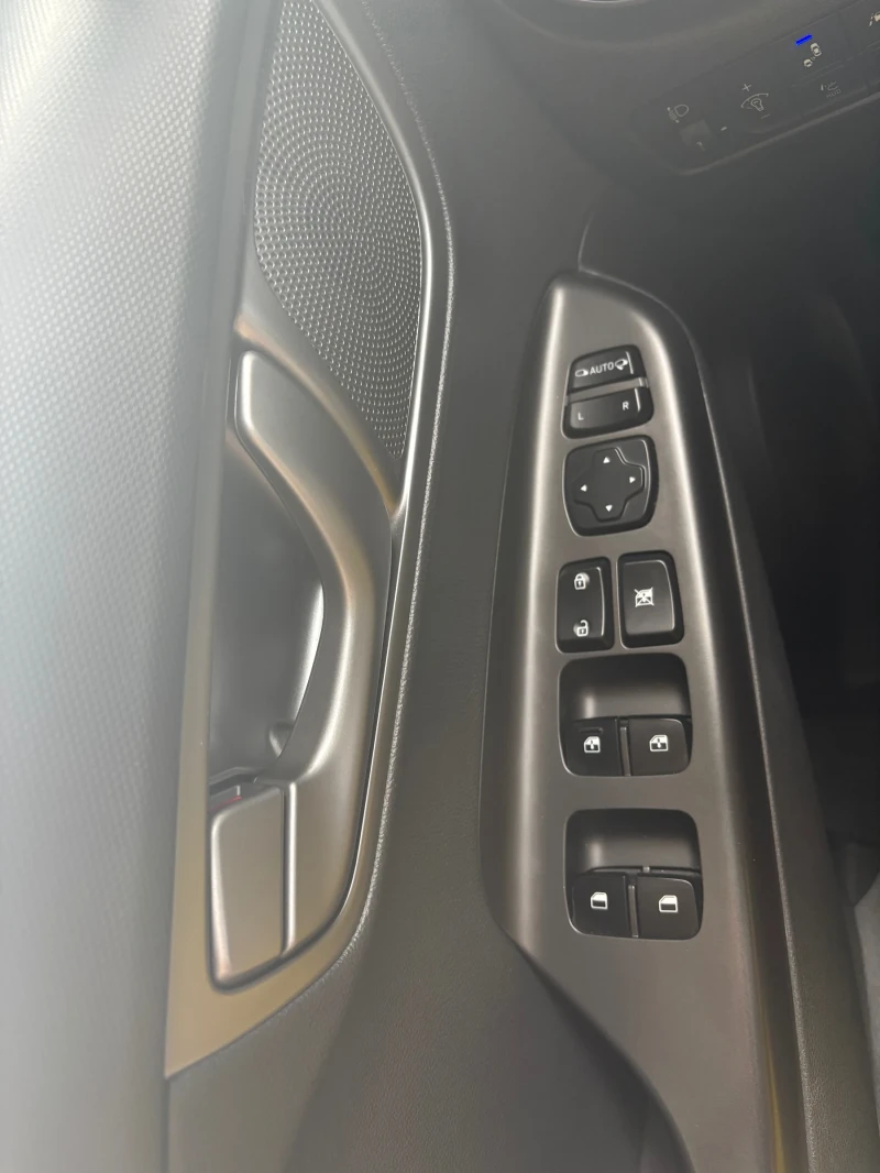 Hyundai Kona Premium 64kwh термопомпа, снимка 8 - Автомобили и джипове - 53141241