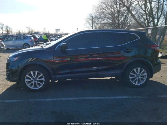 Nissan Rogue SPORT 4X4, снимка 13 - Автомобили и джипове - 53391275