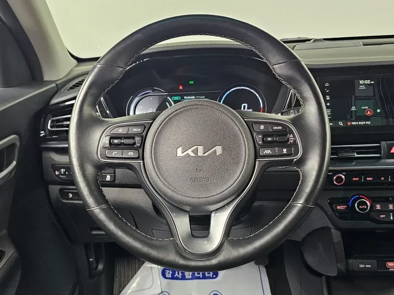 Kia Niro САМО 30% АВАНС, снимка 13 - Автомобили и джипове - 56489210