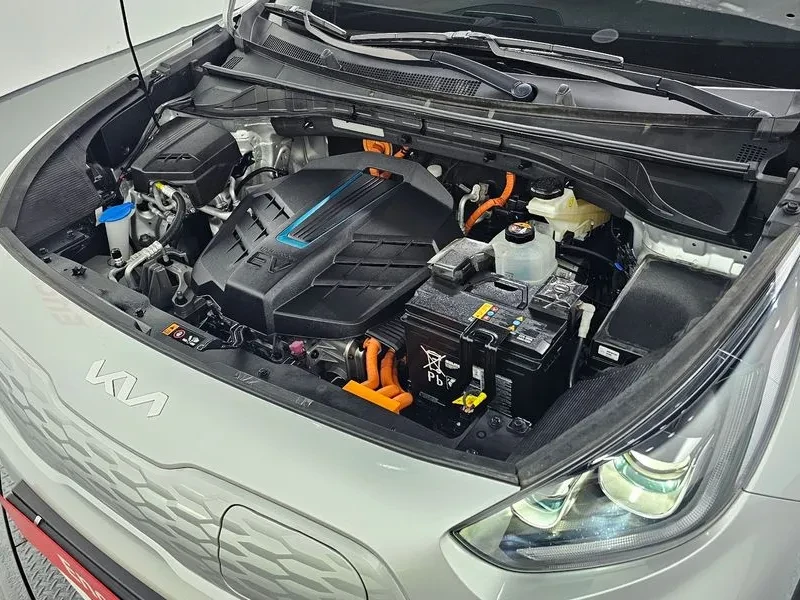 Kia Niro САМО 30% АВАНС, снимка 6 - Автомобили и джипове - 56489210