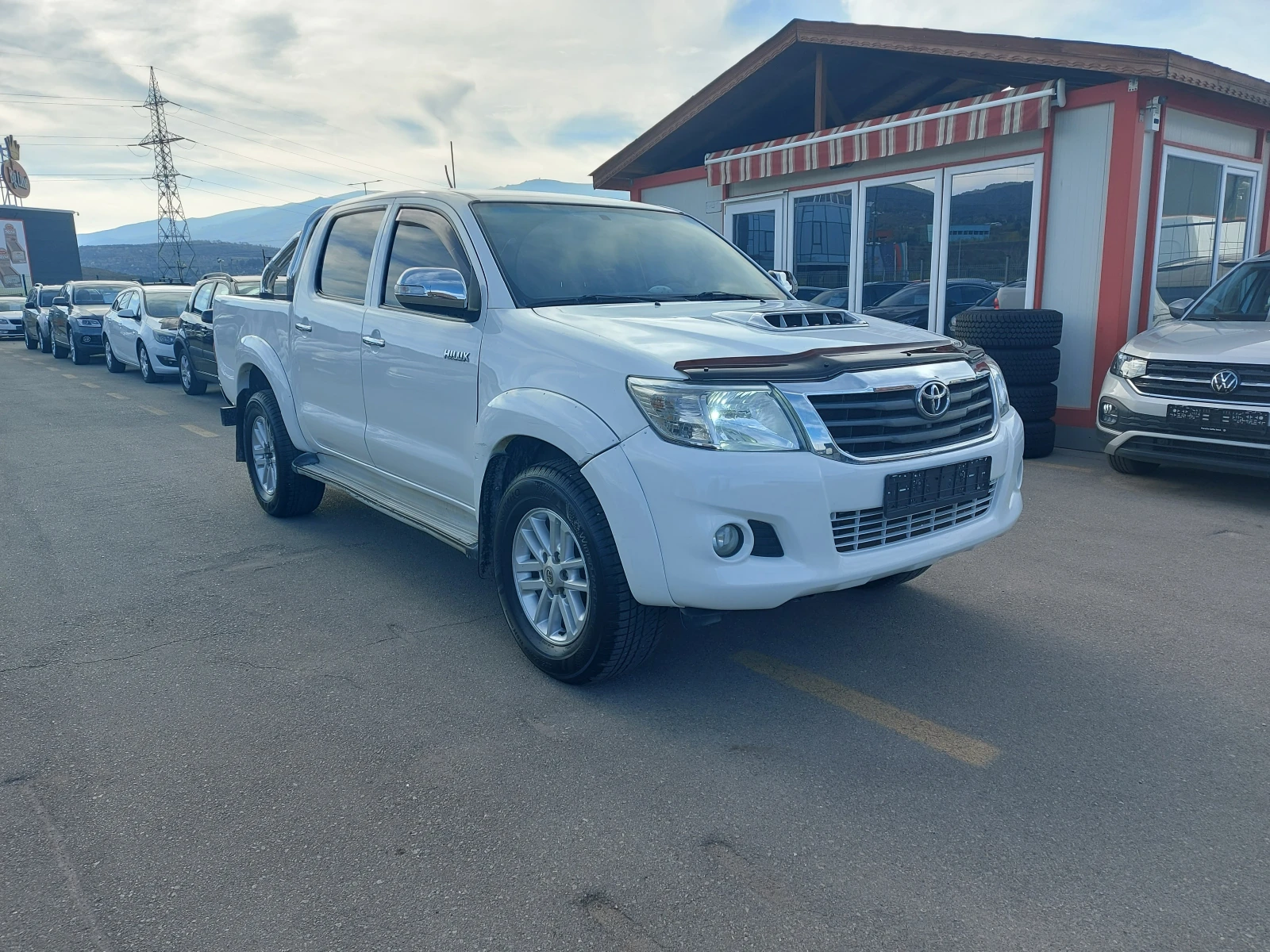 Toyota Hilux 3.0 D4-D, 171 к.с., 4х4, АВТОМАТИК, ЮЖНА ИТАЛИЯ - изображение 3