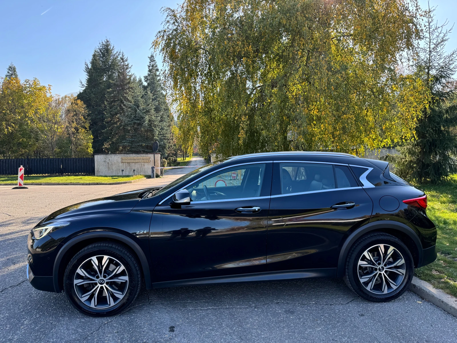 Infiniti QX30 BOSE/ Панорама - изображение 5