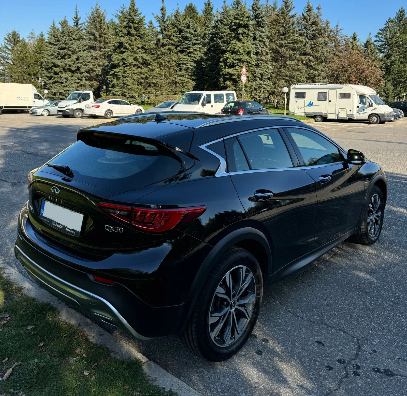 Infiniti QX30 BOSE/ Панорама - изображение 4