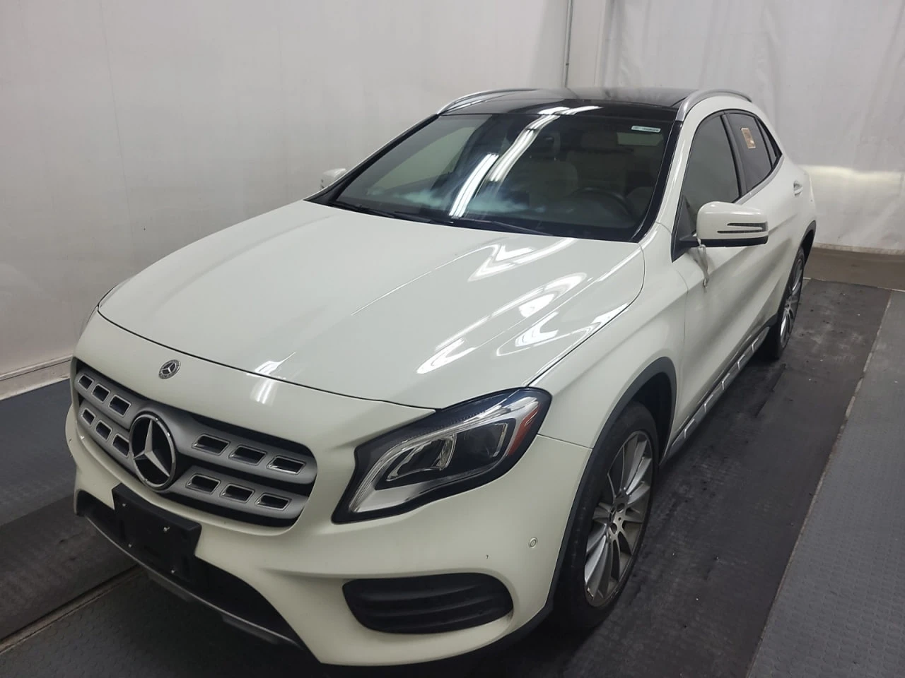 Mercedes-Benz GLA * CARFAX * АВТО КРЕДИТ * ЦЕНА ДО БГ! - изображение 2
