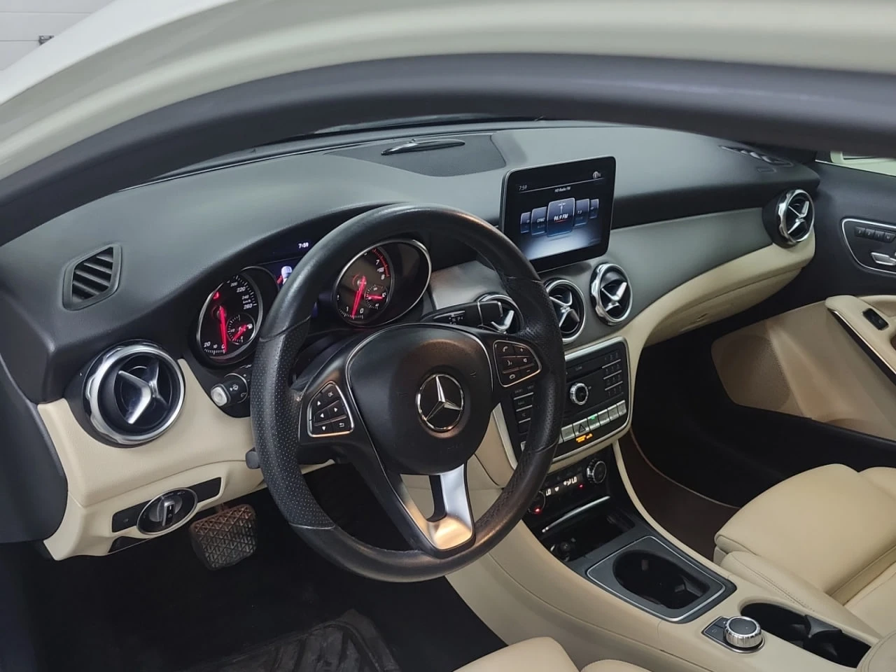 Mercedes-Benz GLA * CARFAX * АВТО КРЕДИТ * ЦЕНА ДО БГ! - изображение 9