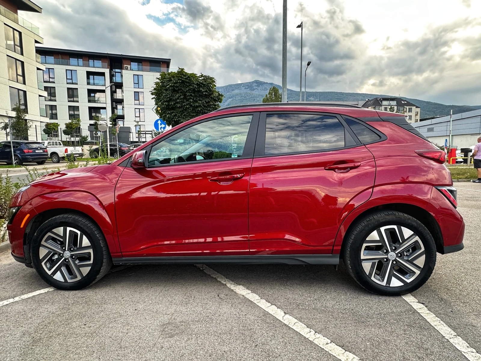Hyundai Kona 64 kWh LIMITED - изображение 4