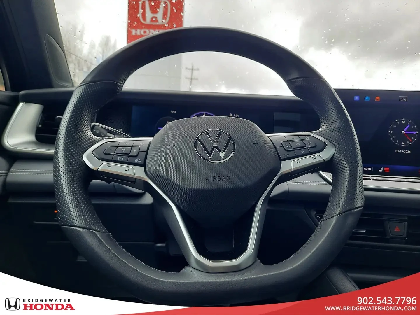 VW Tiguan Comfortline R-Line Black Edition, снимка 9 - Автомобили и джипове - 53991236