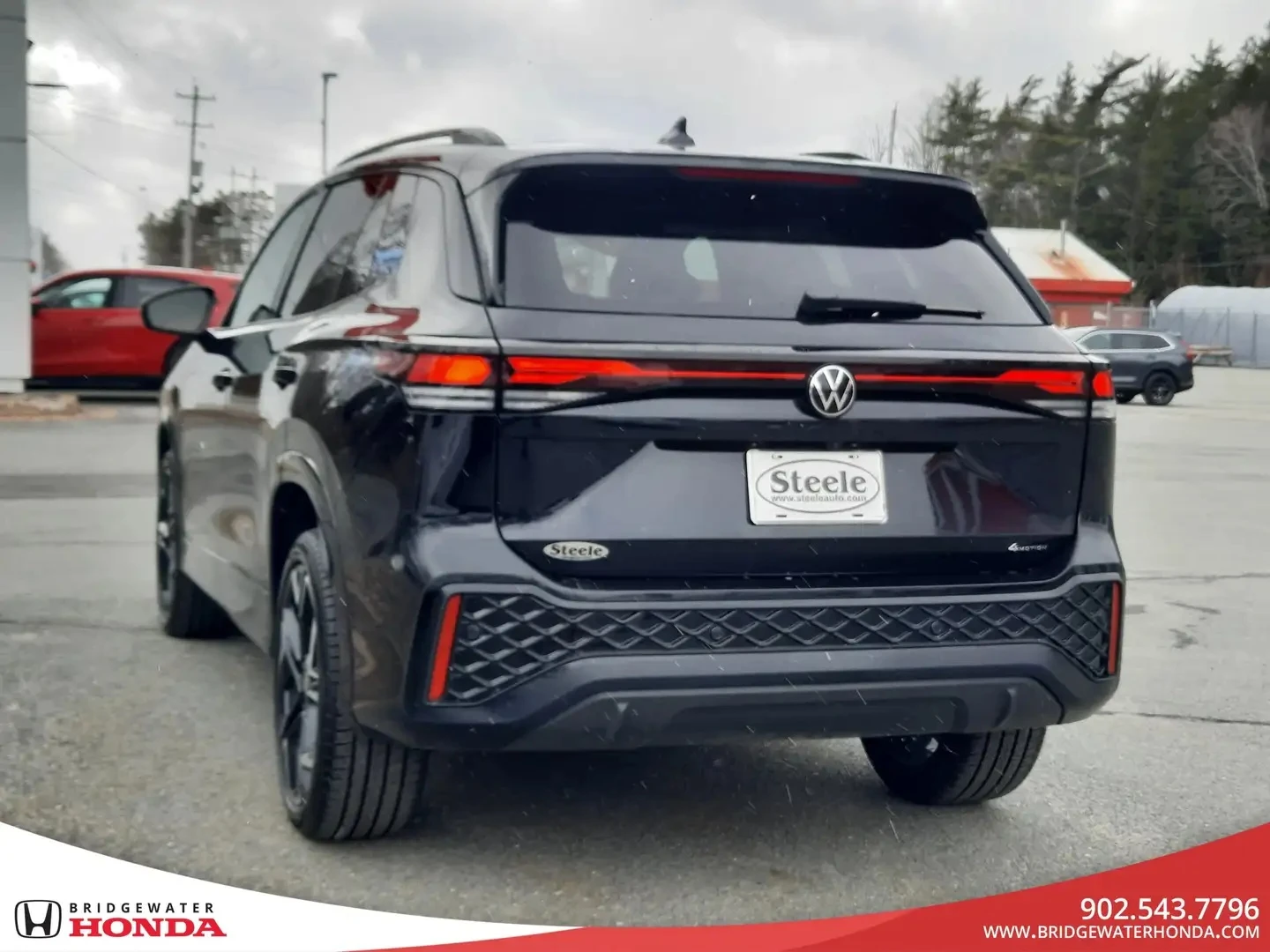 VW Tiguan Comfortline R-Line Black Edition, снимка 5 - Автомобили и джипове - 53991236