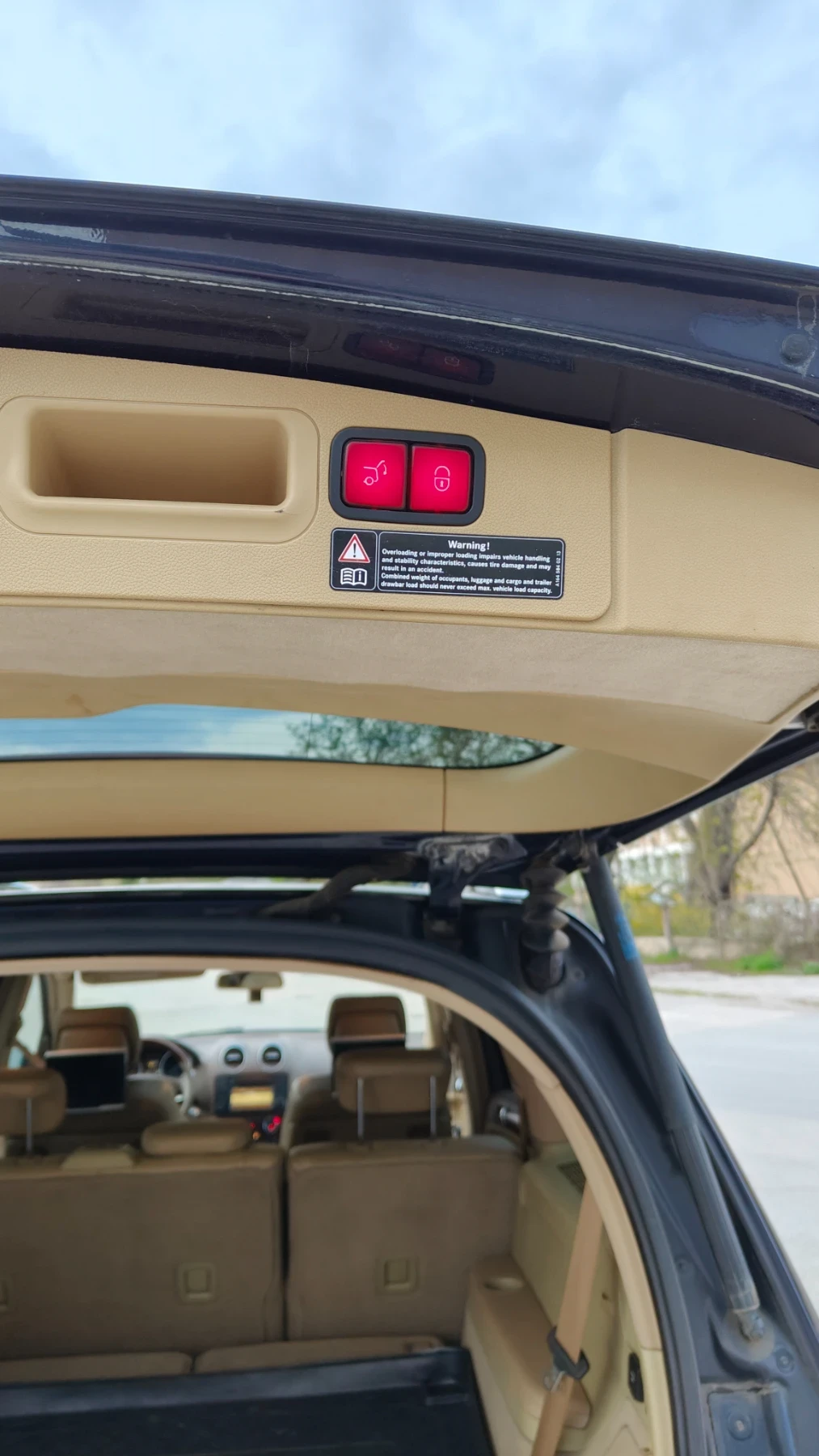 Mercedes-Benz GL 550, снимка 12 - Автомобили и джипове - 54220709