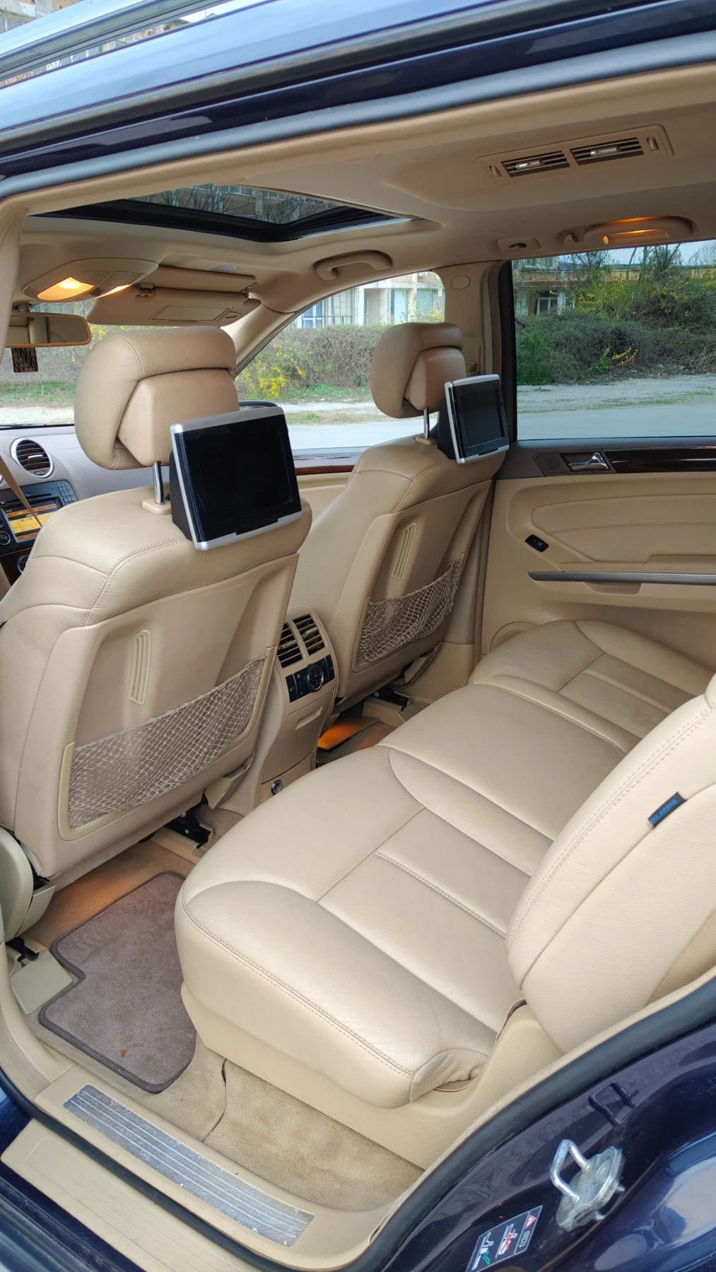 Mercedes-Benz GL 550, снимка 13 - Автомобили и джипове - 54220709