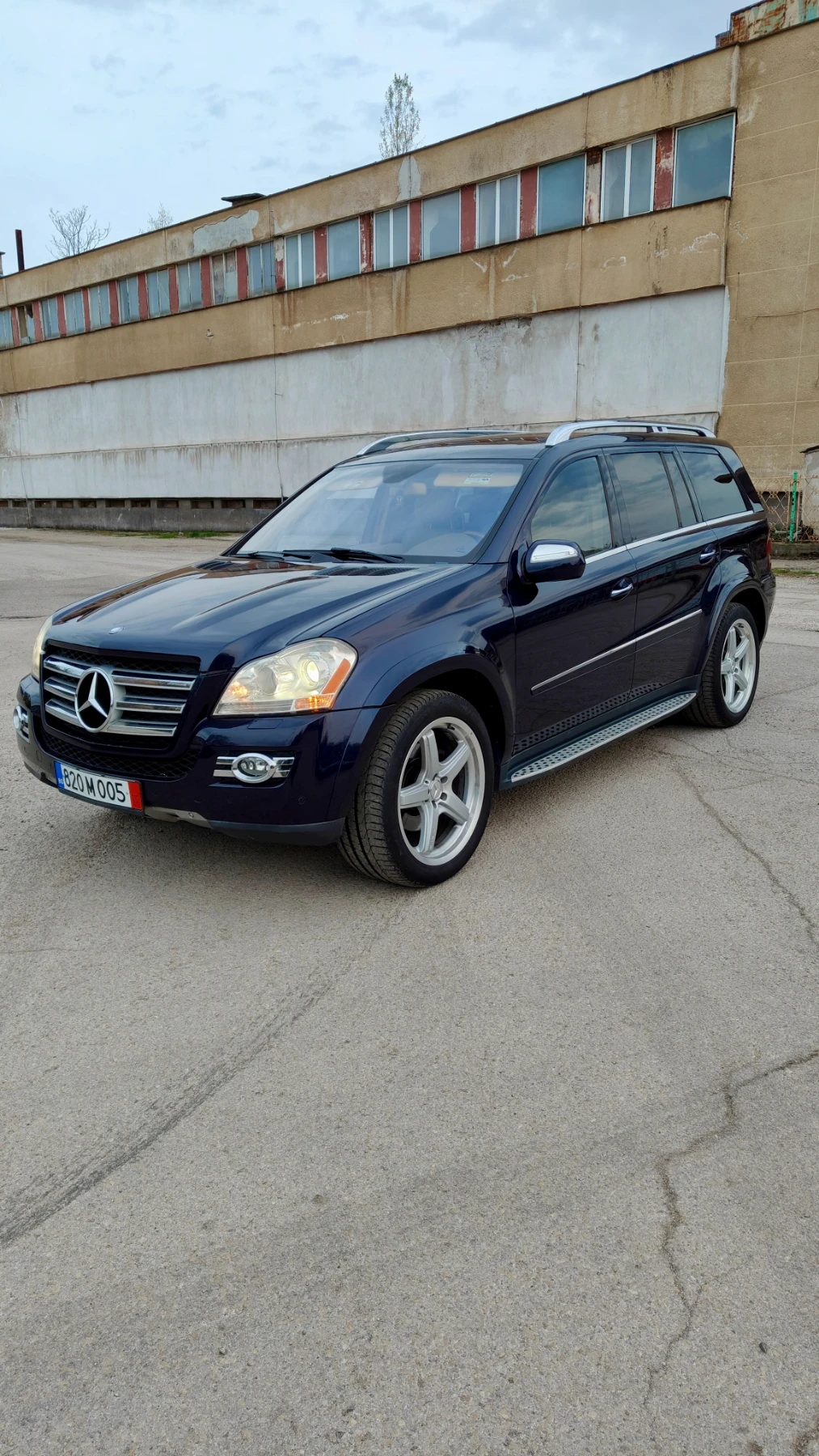 Mercedes-Benz GL 550, снимка 8 - Автомобили и джипове - 54220709