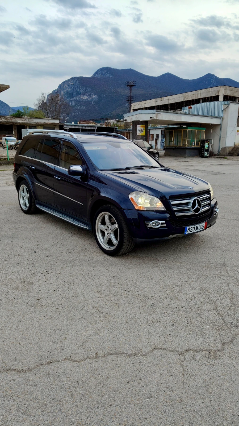 Mercedes-Benz GL 550, снимка 2 - Автомобили и джипове - 54220709
