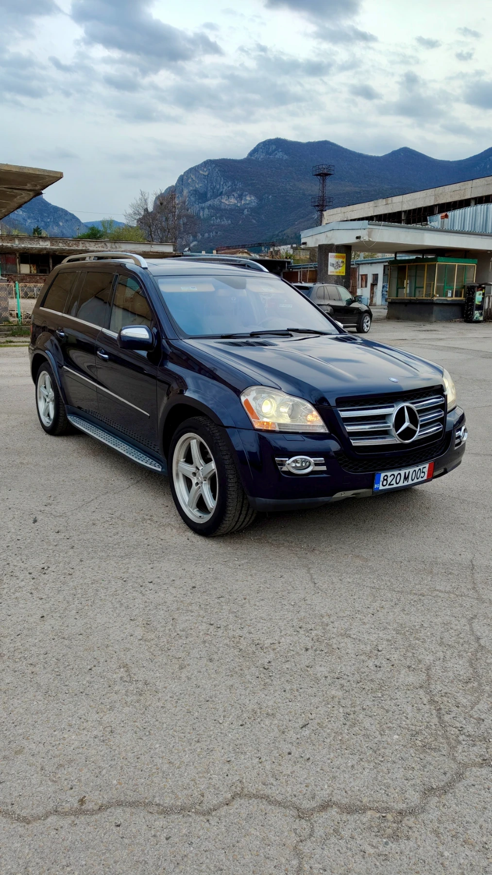 Mercedes-Benz GL 550, снимка 7 - Автомобили и джипове - 54220709