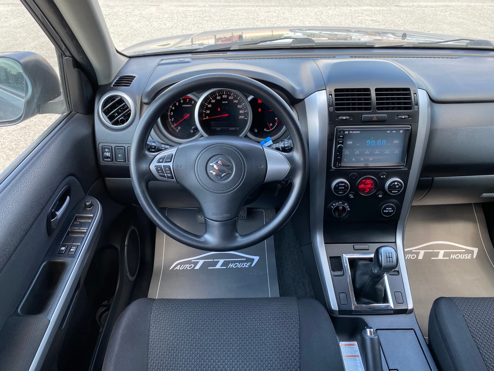 Suzuki Grand vitara 2.0* LPG* 4x4* КАТО НОВА* , снимка 11 - Автомобили и джипове - 55122413