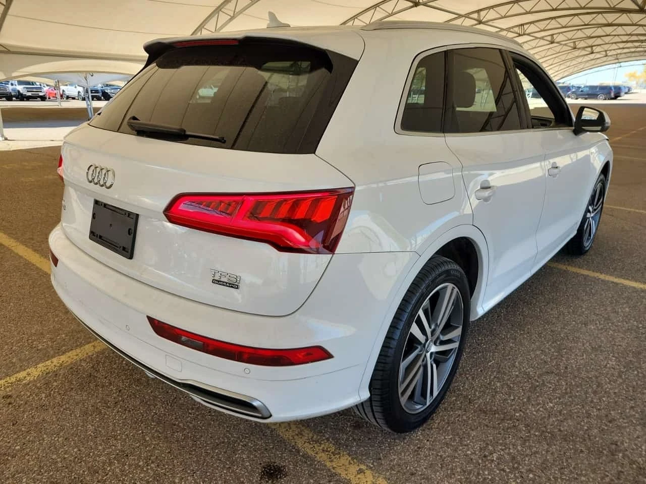 Audi Q5 * PROGRESSIV * CARFAX * , снимка 3 - Автомобили и джипове - 56507153