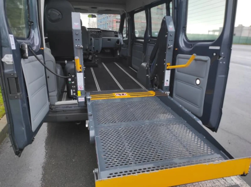 Ford Transit 300S, снимка 11 - Бусове и автобуси - 52944980