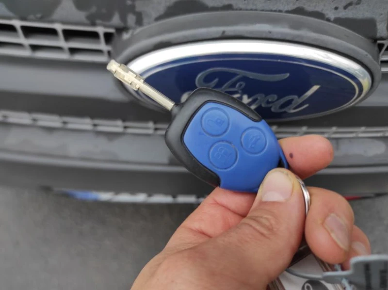 Ford Transit 300S, снимка 17 - Бусове и автобуси - 52944980