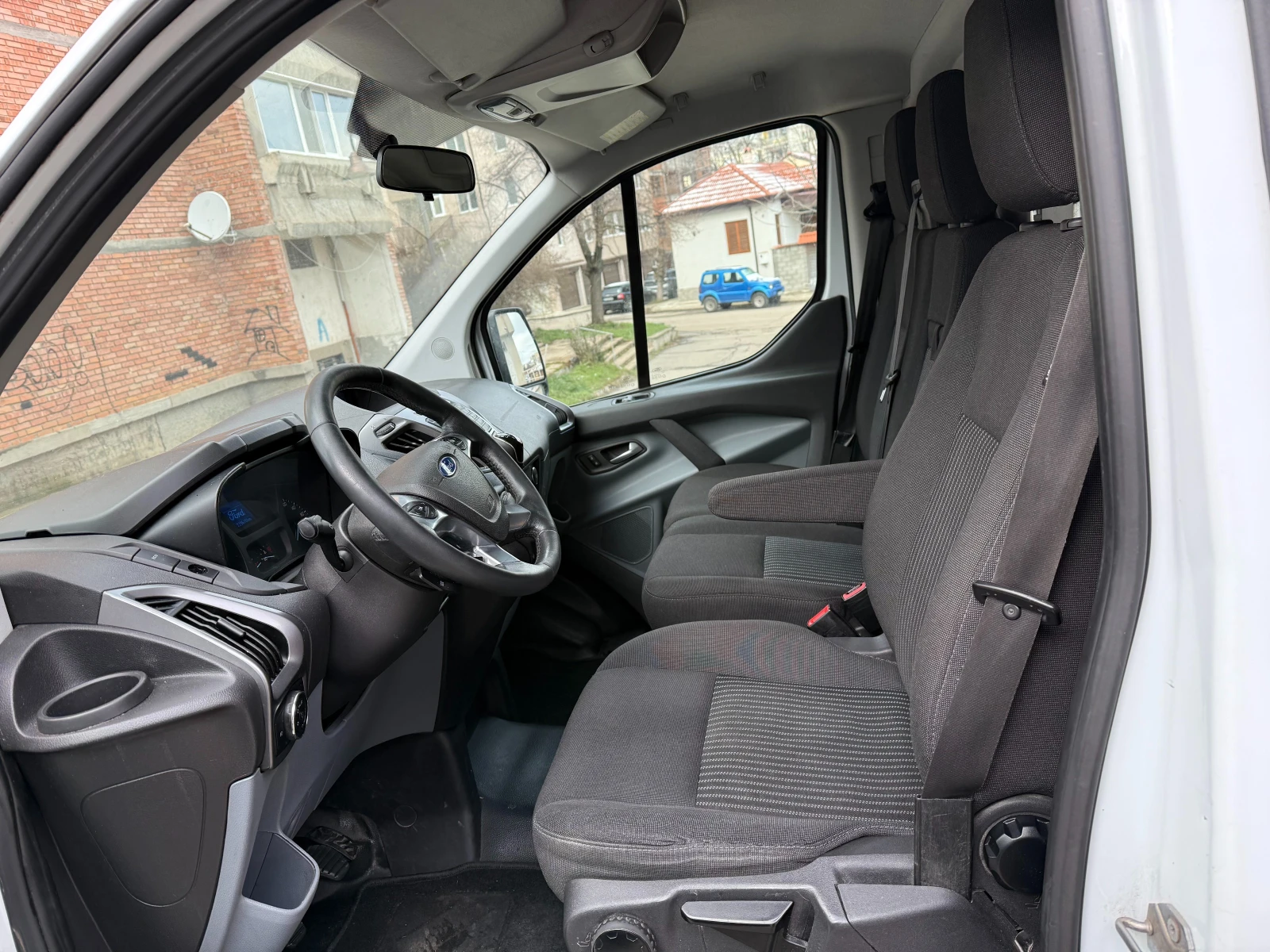 Ford Transit Custom 2.2TDCi CUSTOM - изображение 10
