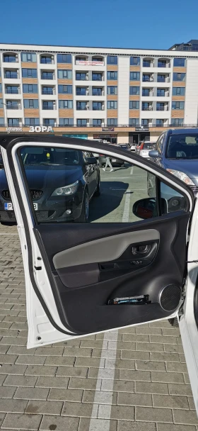 Toyota Yaris, снимка 10