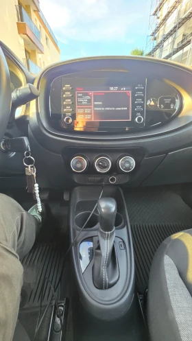 Toyota Aygo AYGO X PLAY, снимка 9