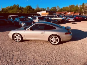     Porsche 911 Carrera 4 