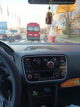 VW Up - 3950 € / 7725.53 лв. - 72944756 12