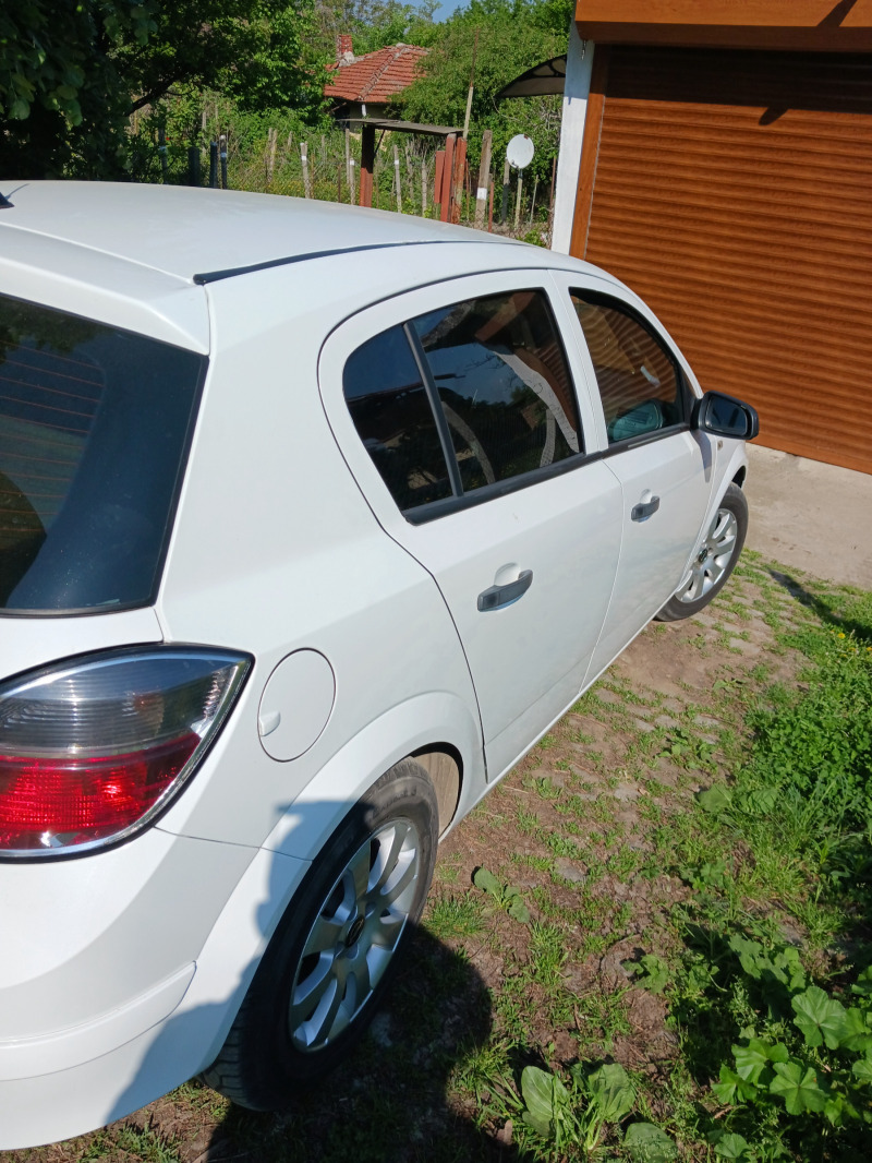 Opel Astra 1.4 90к.с, снимка 2 - Автомобили и джипове - 46462896