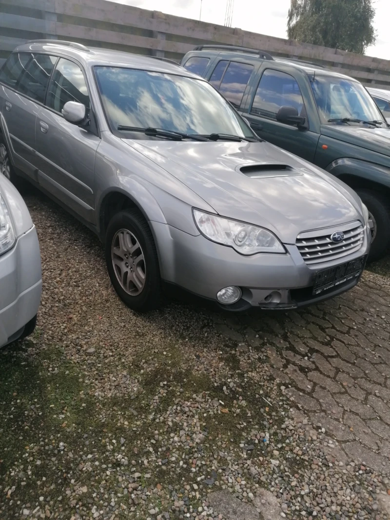 Subaru Outback, снимка 1 - Автомобили и джипове - 47481993