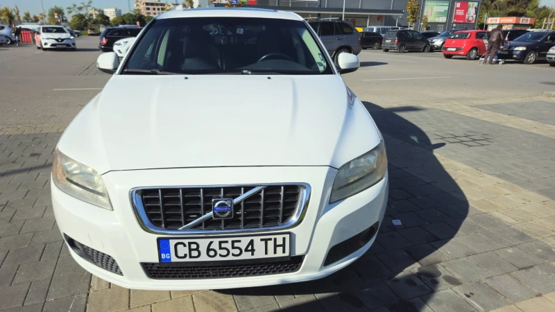 Volvo V70, снимка 2 - Автомобили и джипове - 47691666