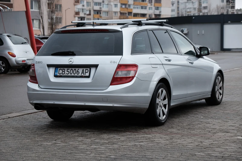 Mercedes-Benz C 220, снимка 2 - Автомобили и джипове - 48410980