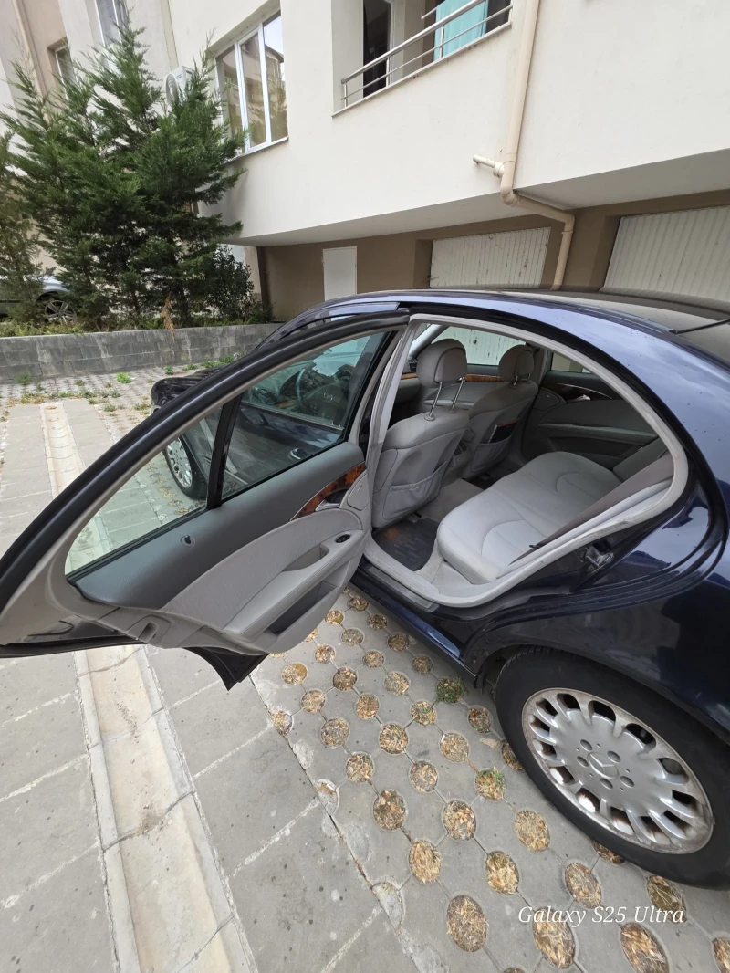 Mercedes-Benz E 220, снимка 8 - Автомобили и джипове - 52414306