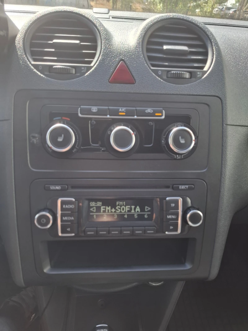 VW Caddy DSG, снимка 12 - Автомобили и джипове - 51263654