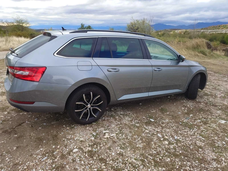 Skoda Superb, снимка 2 - Автомобили и джипове - 51984765