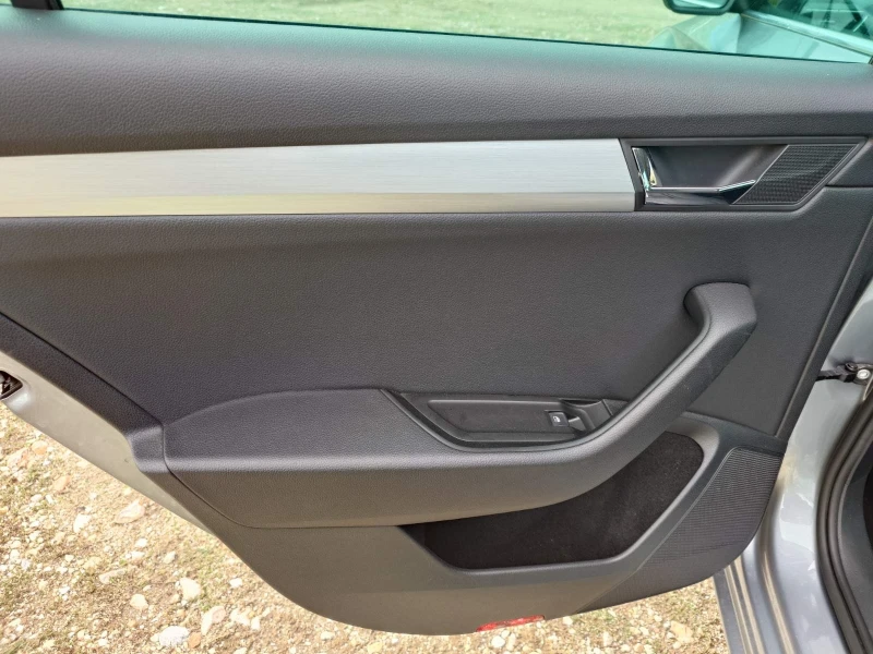 Skoda Superb, снимка 11 - Автомобили и джипове - 51984765