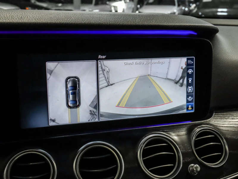 Mercedes-Benz E 400 Distronic+ / Pano / Sport Night Pkg / Burmester, снимка 12 - Автомобили и джипове - 52563210