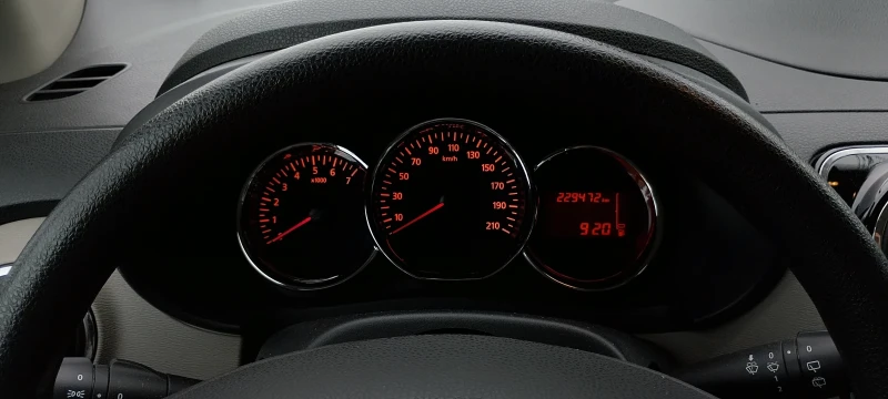 Dacia Lodgy 1.6 MPI / LPG - Отличен автомобил!, снимка 6 - Автомобили и джипове - 53295332