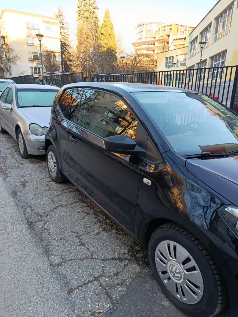 VW Up, снимка 2 - Автомобили и джипове - 53530036