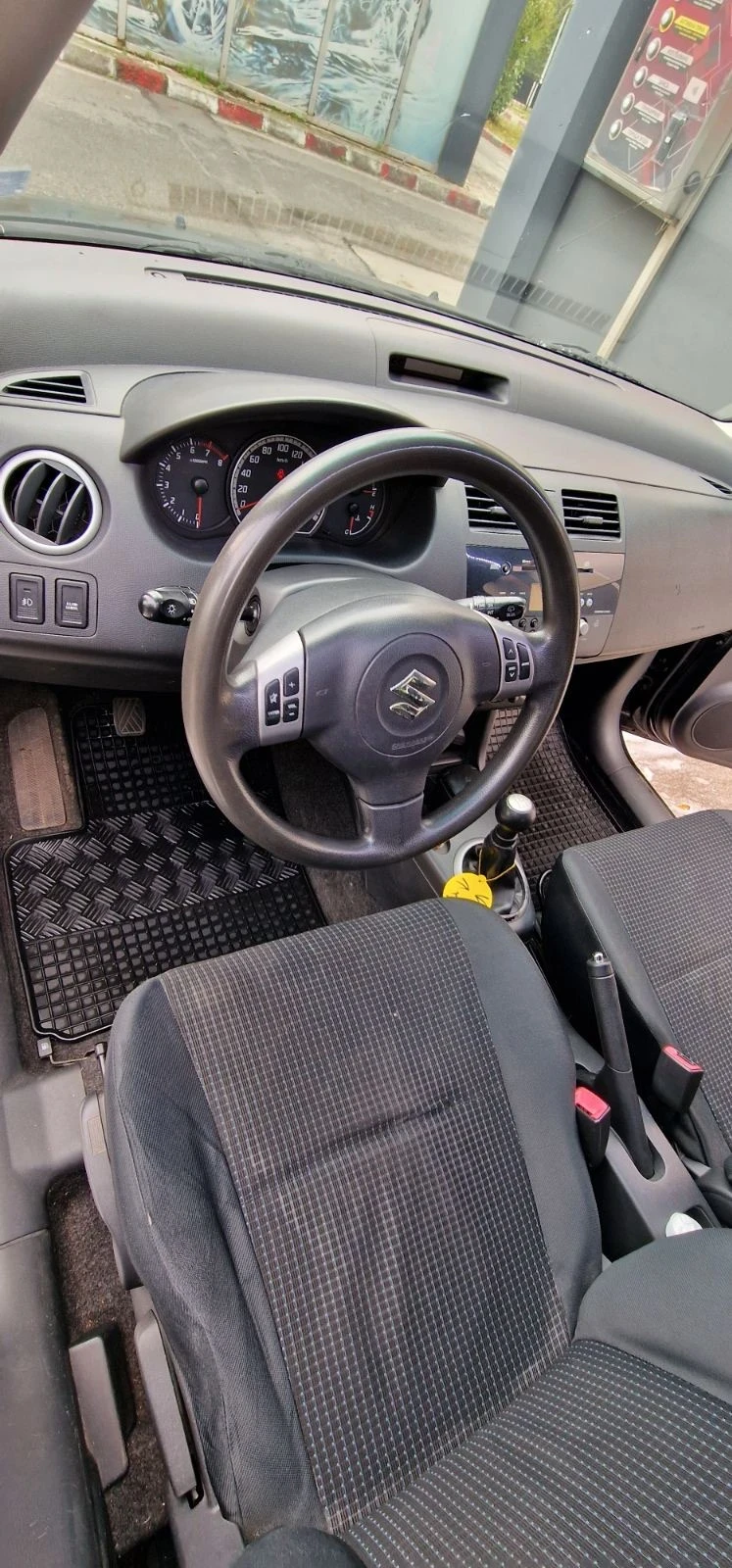 Suzuki Swift, снимка 5 - Автомобили и джипове - 52903494