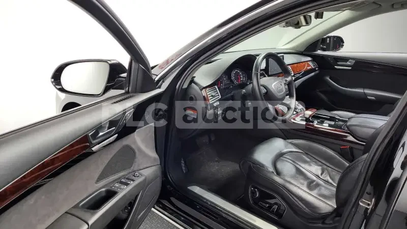 Audi A8 Адаптивно окачване (ECS)* Кожен салон* Люк, снимка 10 - Автомобили и джипове - 54076352