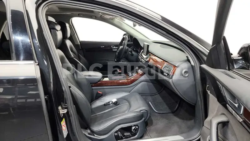 Audi A8 Адаптивно окачване (ECS)* Кожен салон* Люк, снимка 11 - Автомобили и джипове - 54076352