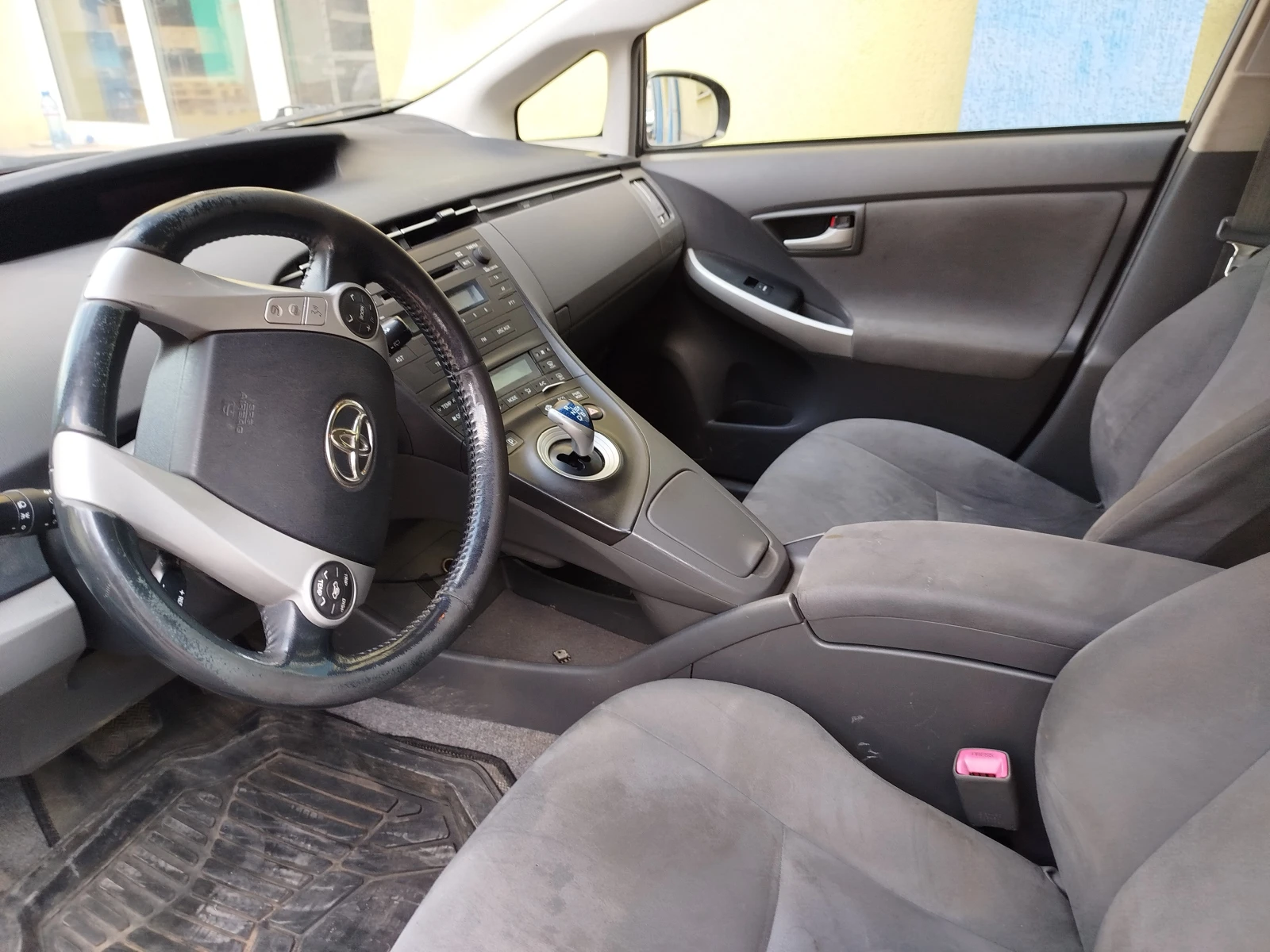 Toyota Prius  - изображение 9